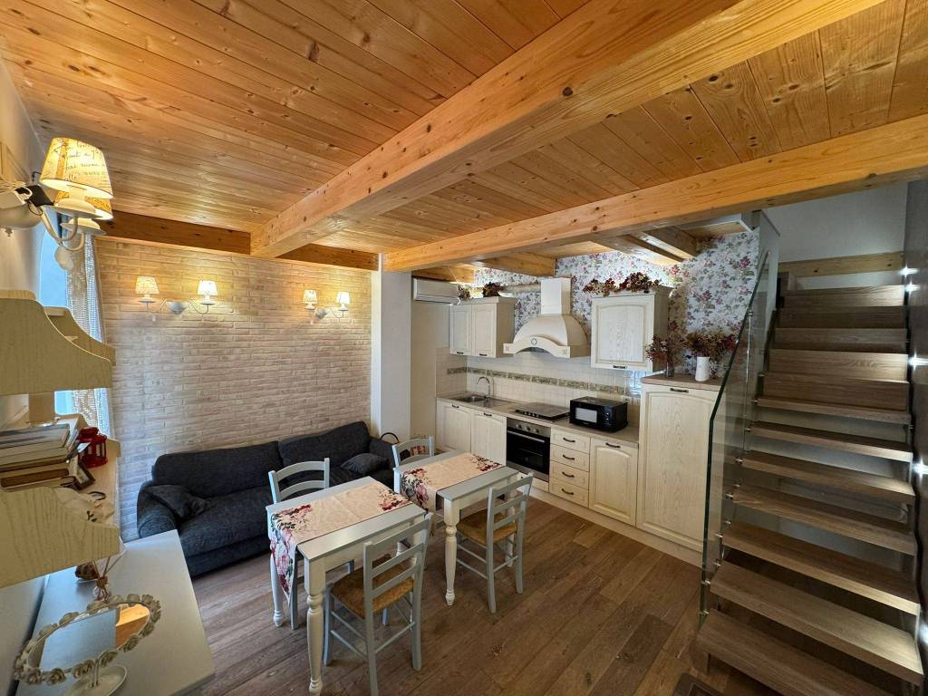 Casa indipendente a Civitanova marche in Via Carena, 61 - Foto 2