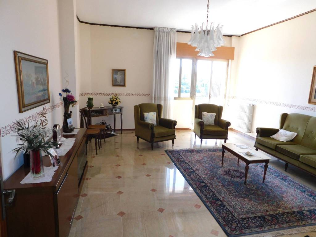 Appartamento a Ragusa in Via del Plebiscito - Foto 5