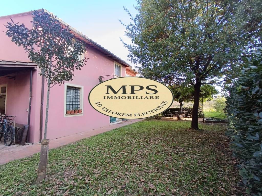 Casa indipendente a Casciana terme lari in Via Cristoforo Colombo, 25 - Foto 2