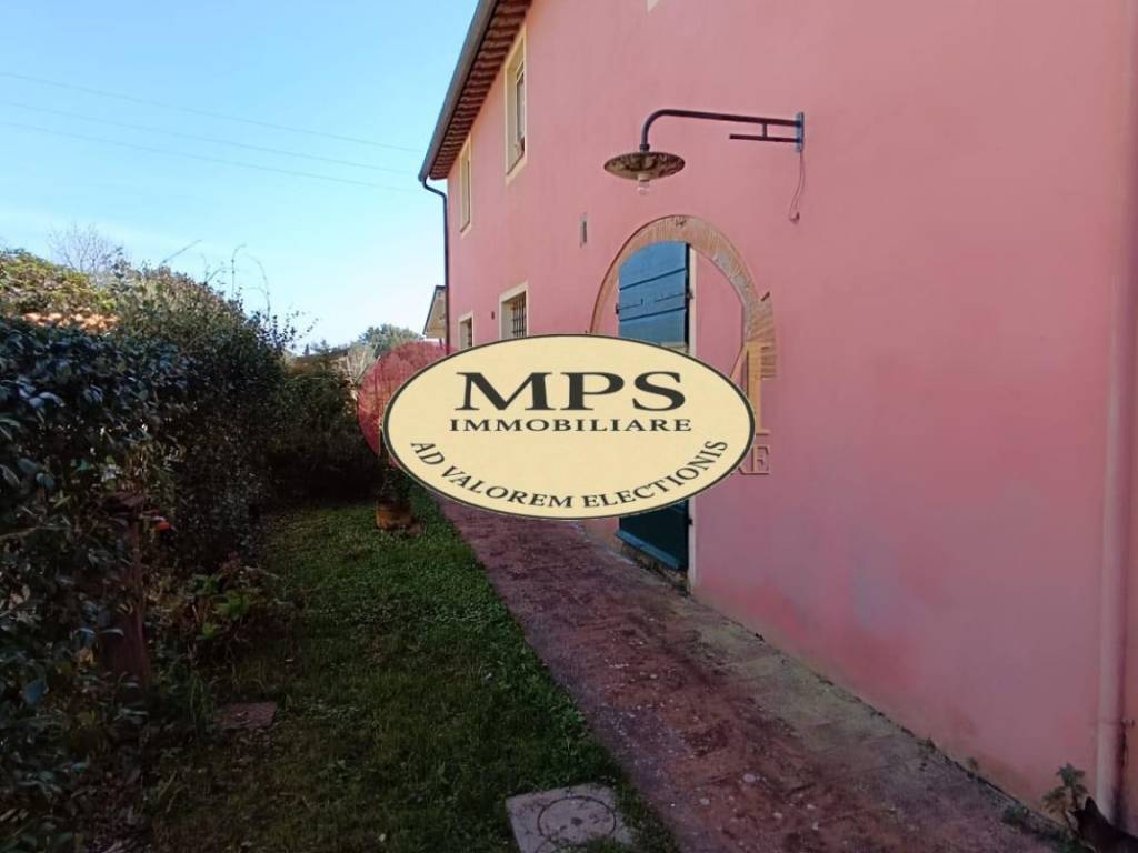 Casa indipendente a Casciana terme lari in Via Cristoforo Colombo, 25 - Foto 4