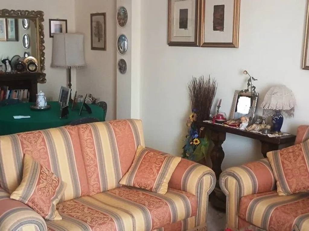 Appartamento a Priolo gargallo in Via Della Pentapoli - Foto 4