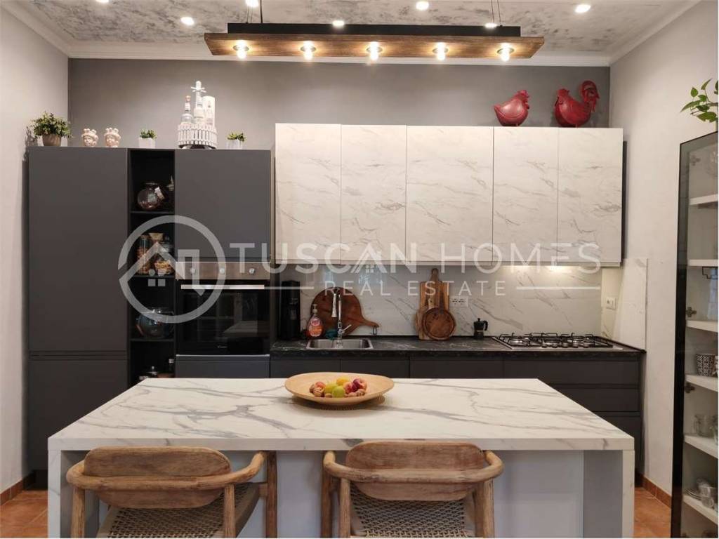 Villa a Barga in via ROMA, 14 - Foto 2