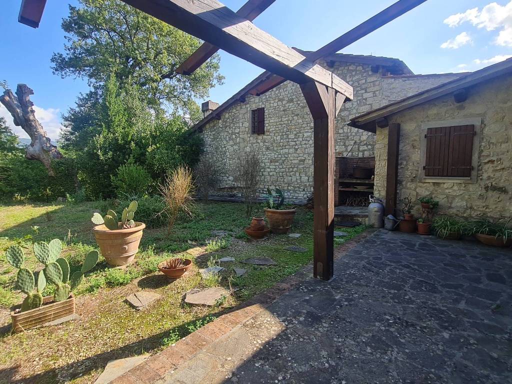 Casa indipendente a Pontassieve in Via di Gricigliano - Foto 3