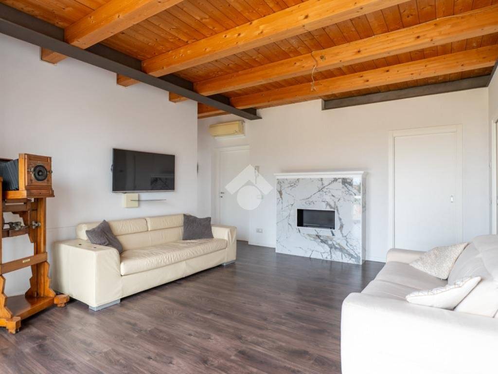 Attico / mansarda a Villafranca di verona in Via dell' Esperanto, 33 - Foto 4