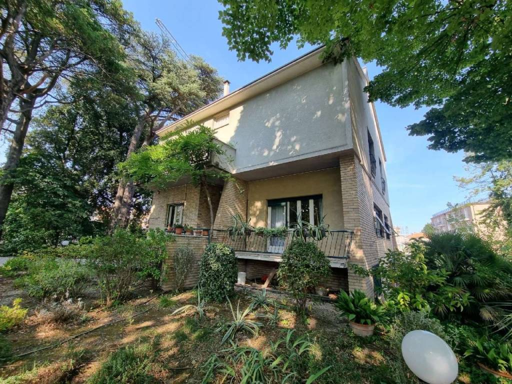 Villa a Macerata in viale dell'Indipendenza - Foto 2