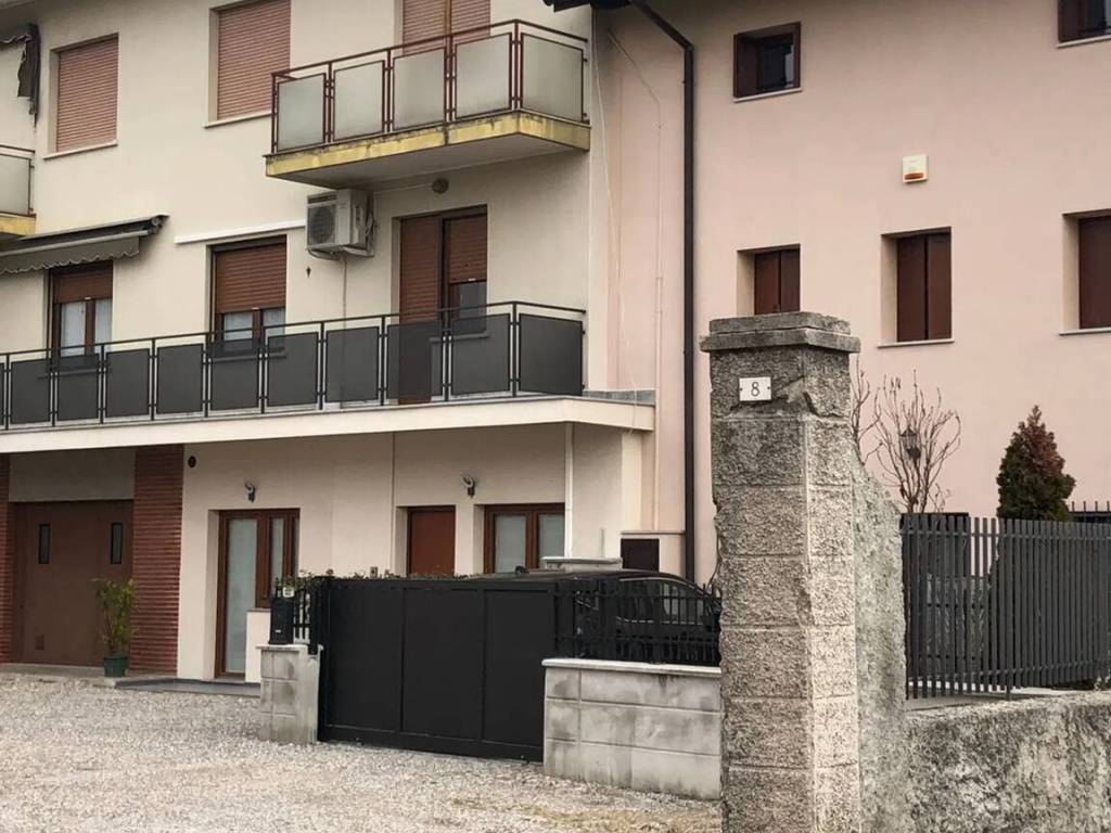 Appartamento a Tavagnacco in Piazza Savonarola, 8 - Foto 3
