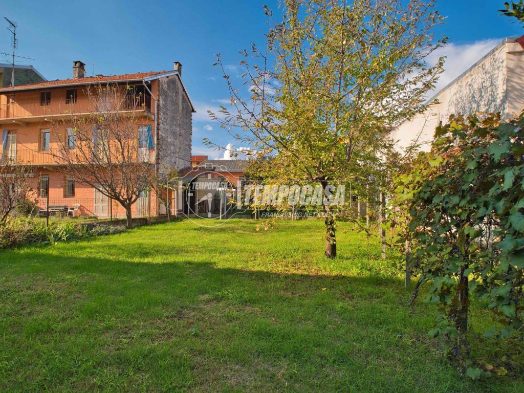 Casa indipendente a Cameri in Via Leopardi - Foto 2