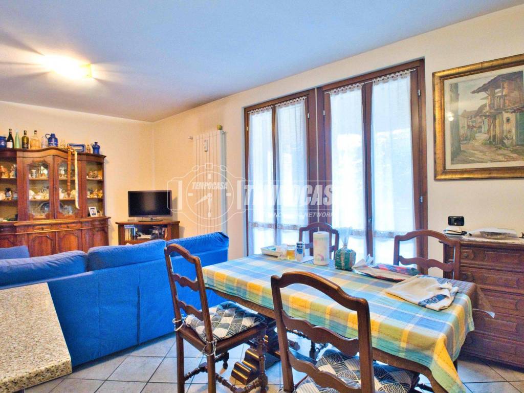 Appartamento a Cameri in Via Camillo Benso Conte di Cavour - Foto 5