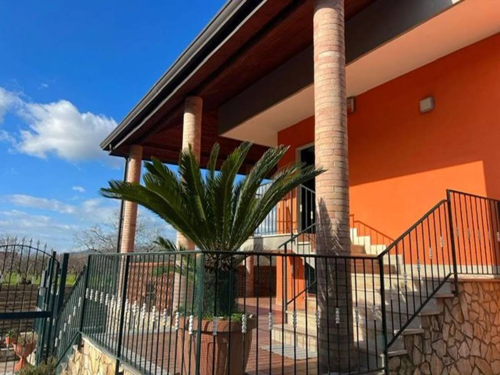 Villa a Giffoni valle piana in Via Valentino Fortunato, 66 - Foto 2