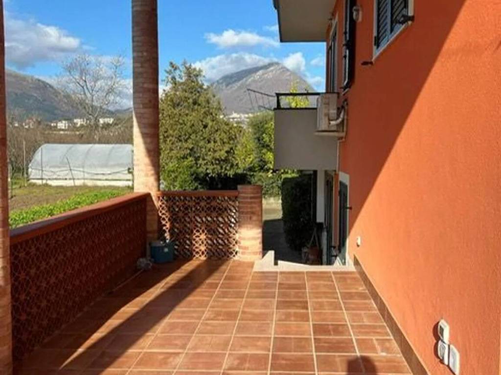Villa a Giffoni valle piana in Via Valentino Fortunato, 66 - Foto 3