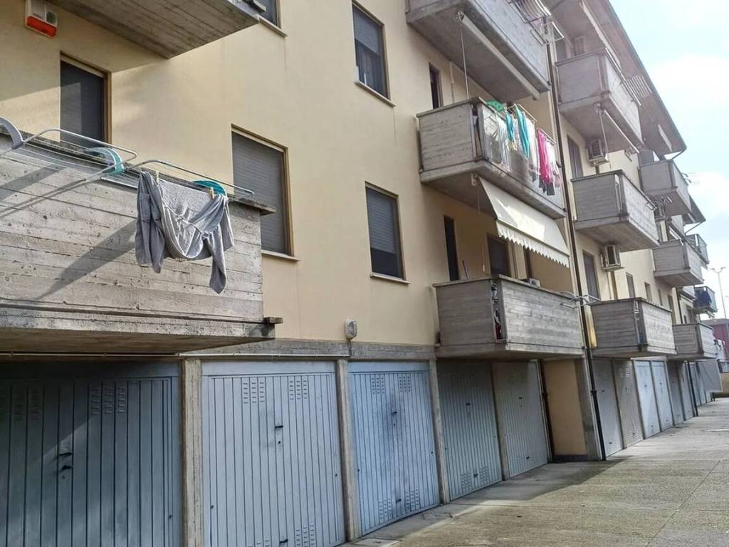Appartamento a Sant'angelo lodigiano in Via Polli E Daccò - Foto 3