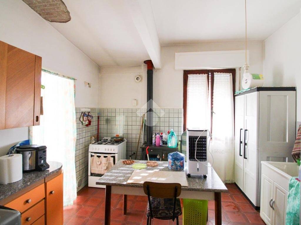Appartamento a Ponsacco in Via Curtatone Montanara, 38 - Foto 2