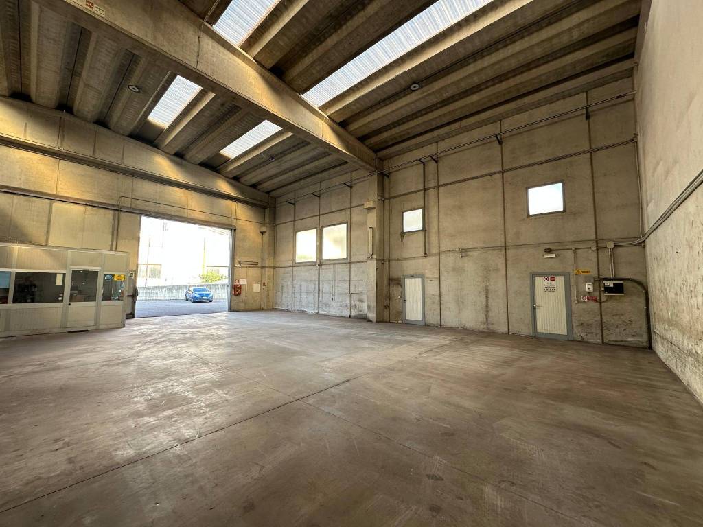 Immobile a Ala in Via Enrico Fermi, 13 - Foto 2