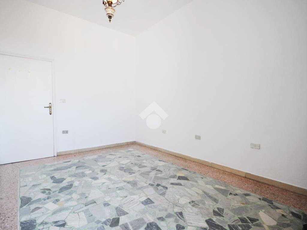 Appartamento a Prato in Via Adriano Zarini - Foto 4