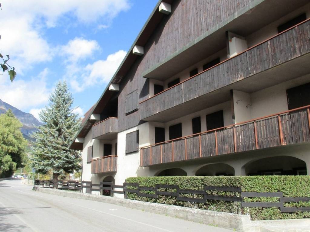 Appartamento a Bardonecchia in Viale Bramafam, 1 - Foto 2