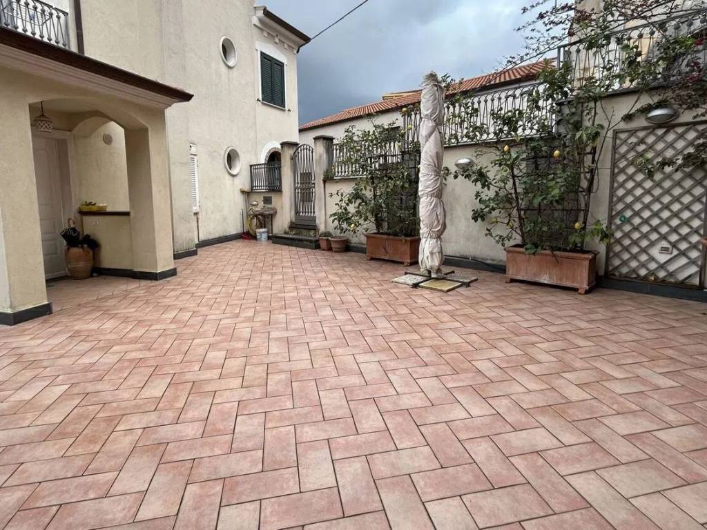 Villa a Sapri in Via Vittorio Emanuele - Foto 2