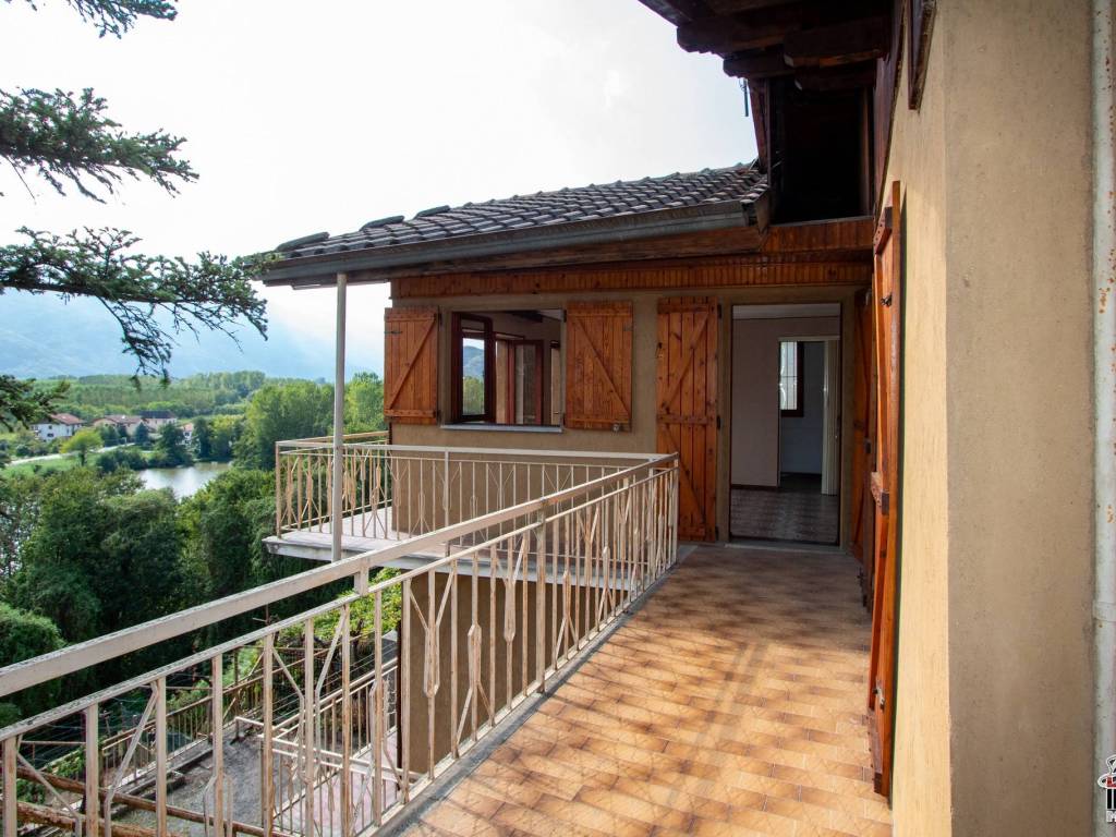 Casa indipendente a Caprie in Via Castel Merlino 15/1 - Foto 3