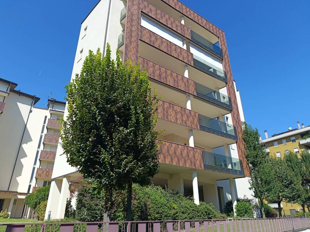 Appartamento a Piacenza in Via Lorenzo Foresti - Foto 2