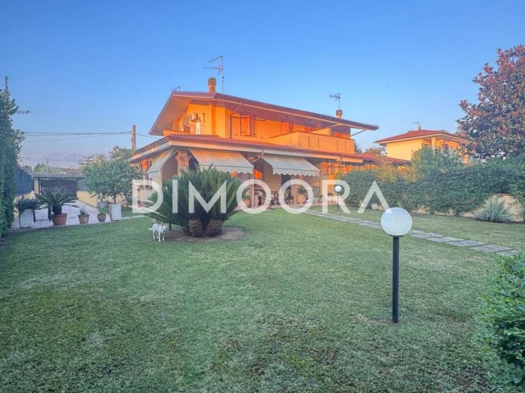 Villa a Sabaudia in Viale delle Orchidee - Foto 4