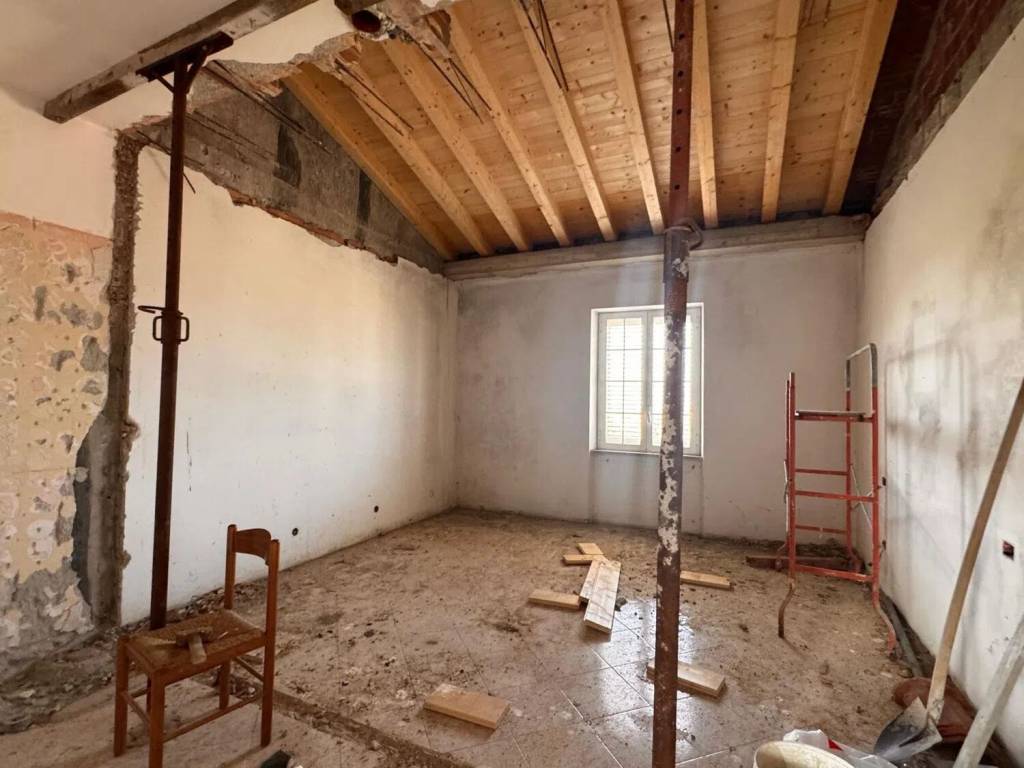 Villa a Castelnuovo magra in Via Montefrancio, 1 - Foto 3