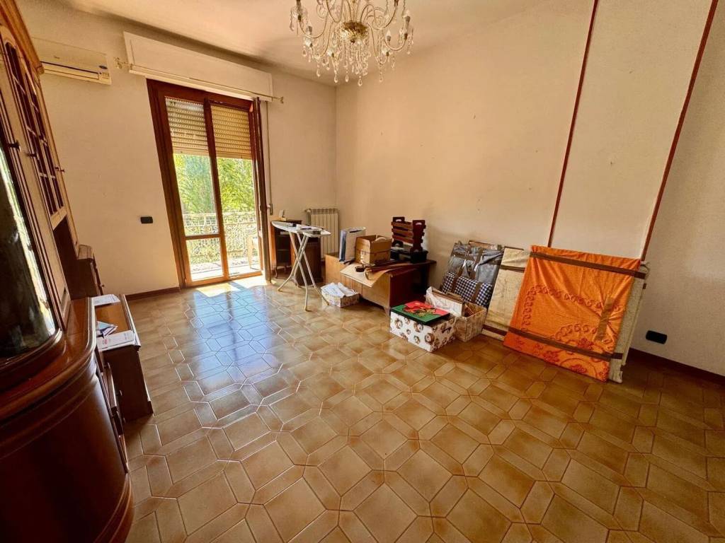 Appartamento a Sarzana in Via Paganino Da Sarzana - Foto 2