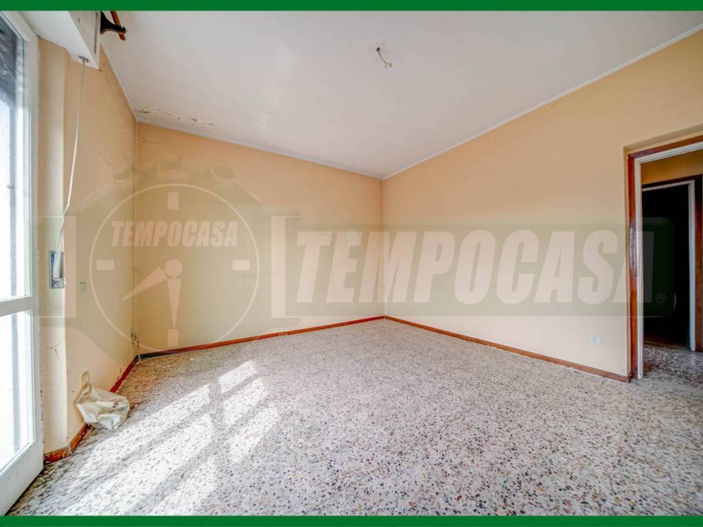 Appartamento a Samarate in Via Francesco Petrarca - Foto 3