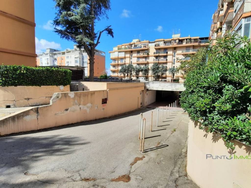 Box / garage a Brindisi in via cappuccini 250 - Foto 3