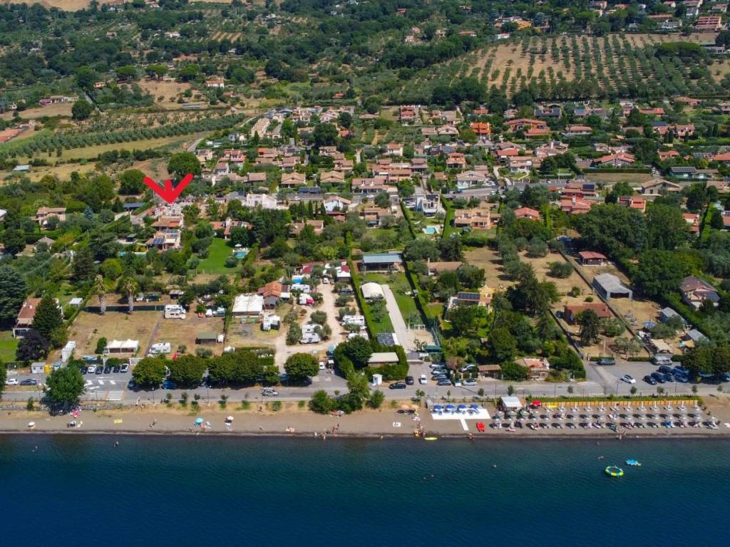 Villa a Trevignano romano in Via di Mezzo Inferiore - Foto 2