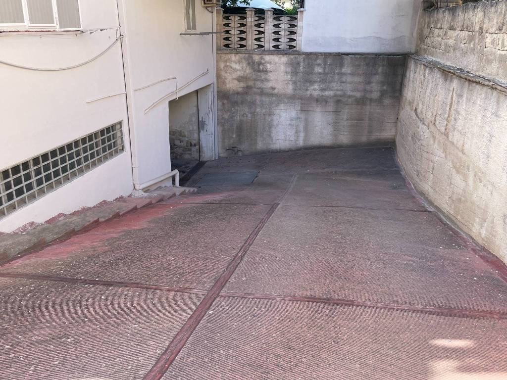 Box / garage a Capurso in via Arco Adamo - Foto 3