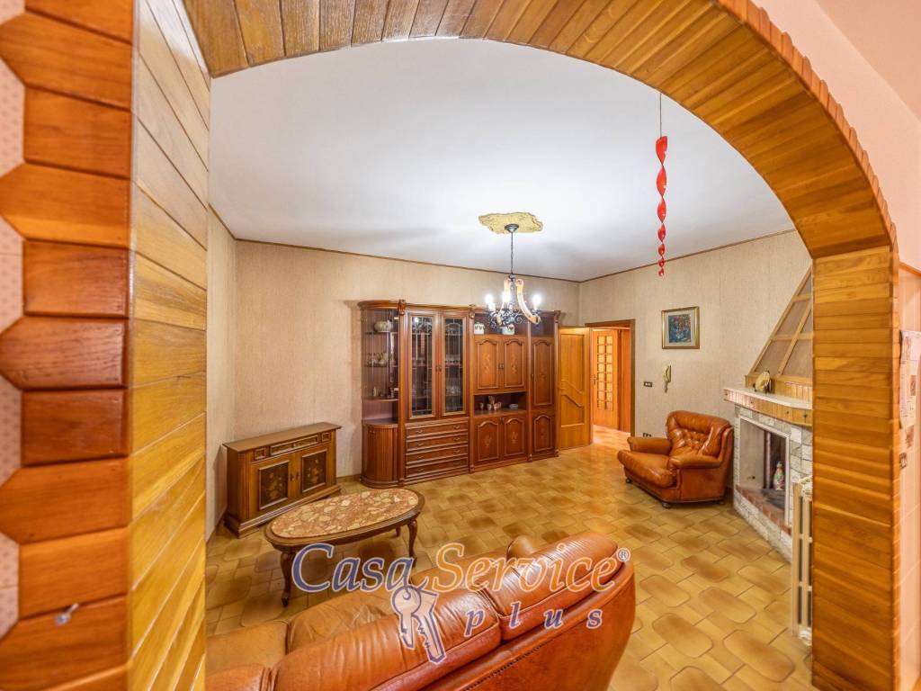 Casa indipendente a Taviano in Via Gioacchino Rossini - Foto 2