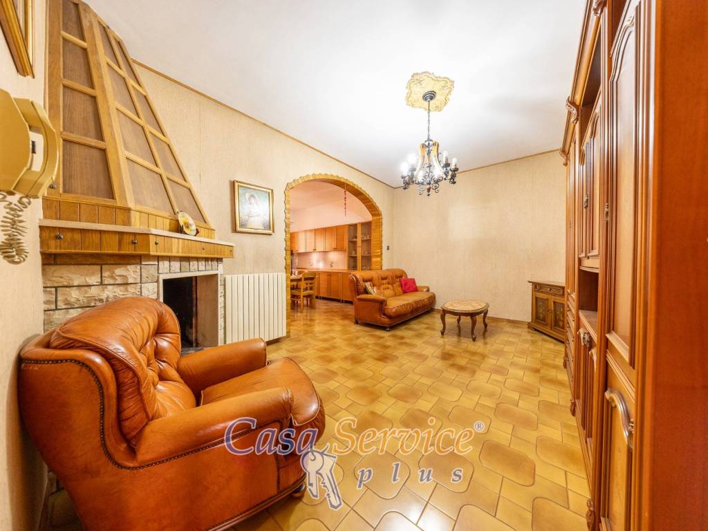Casa indipendente a Taviano in Via Gioacchino Rossini - Foto 4