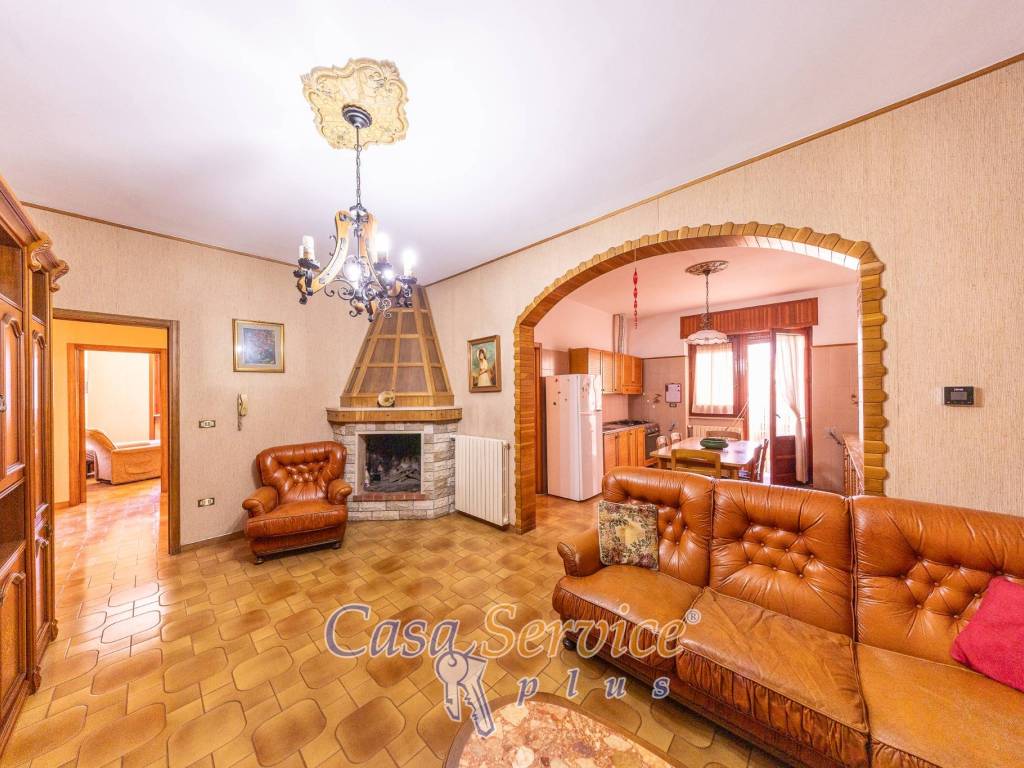 Casa indipendente a Taviano in Via Gioacchino Rossini - Foto 5