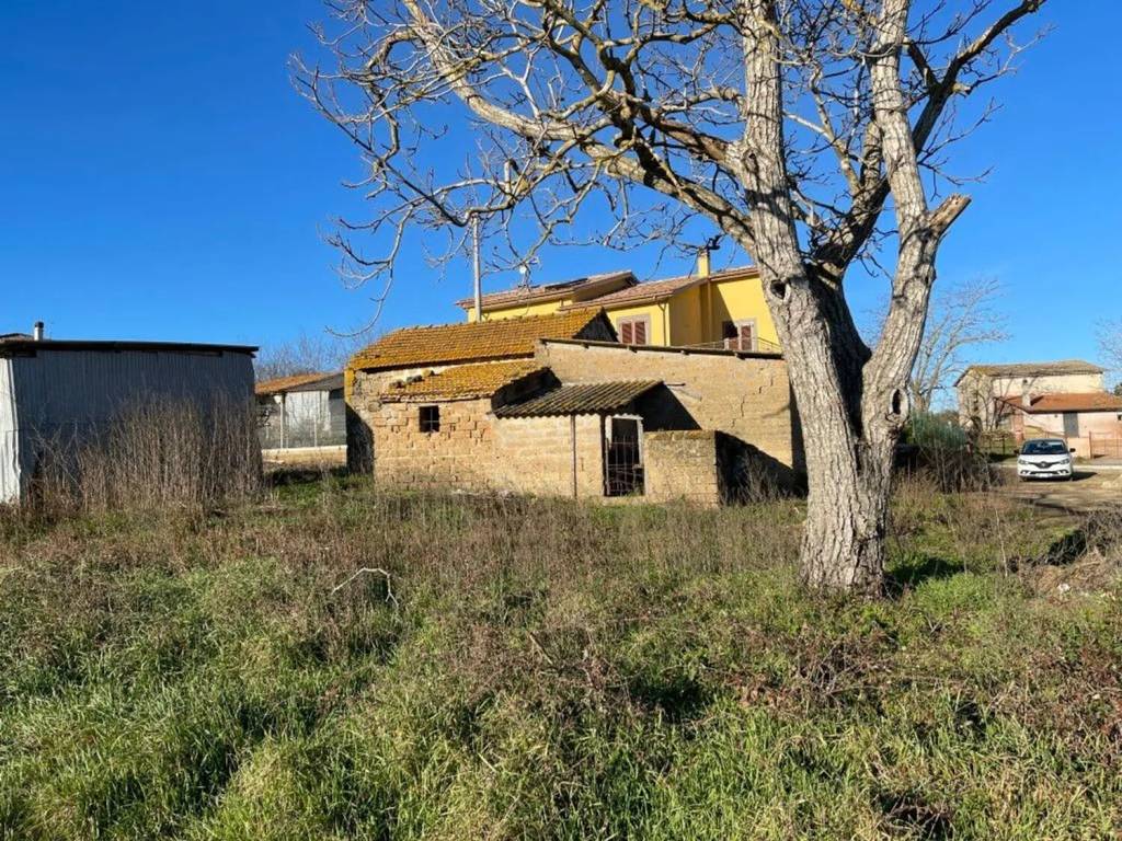 Terreno a Capodimonte in Via Montecchi Scomparti No Number - Foto 4