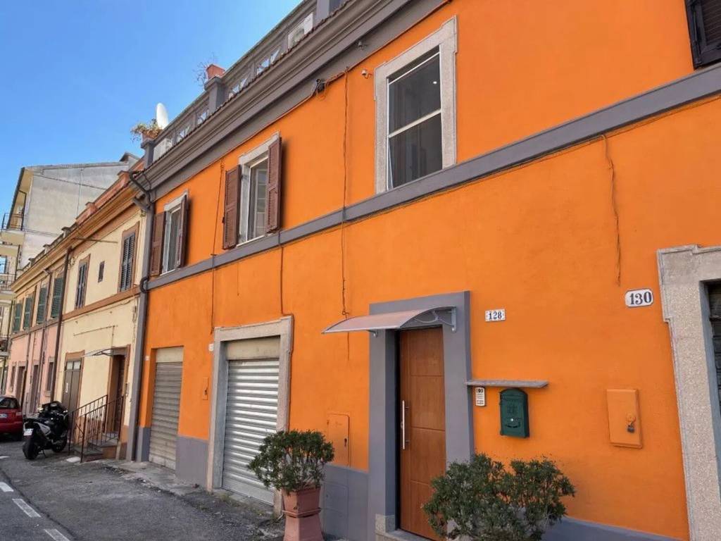 Villa a Capodimonte in Via Roma, 130 - Foto 2