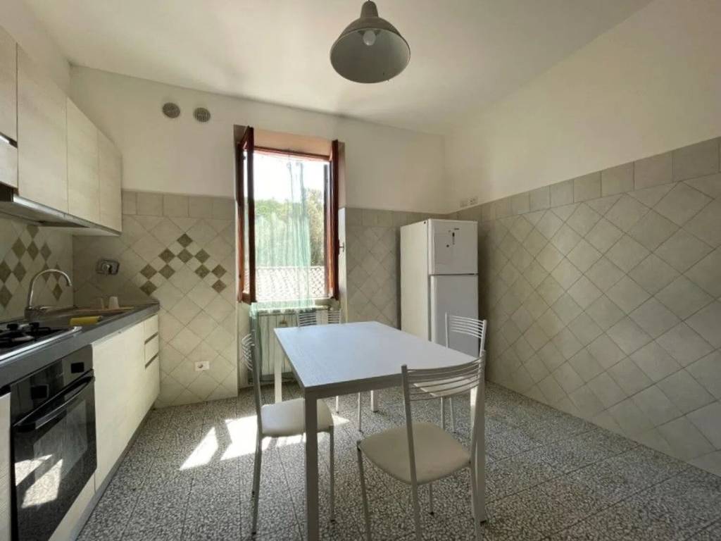 Appartamento a Capodimonte in Via Roma, 146 - Foto 3