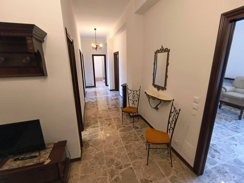 Appartamento a Lodi in Via Gerolamo Cavezzali - Foto 2