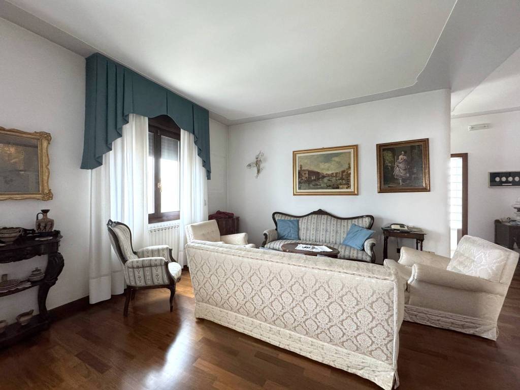 Villa a Adria in Via Dante Alighieri - Foto 3