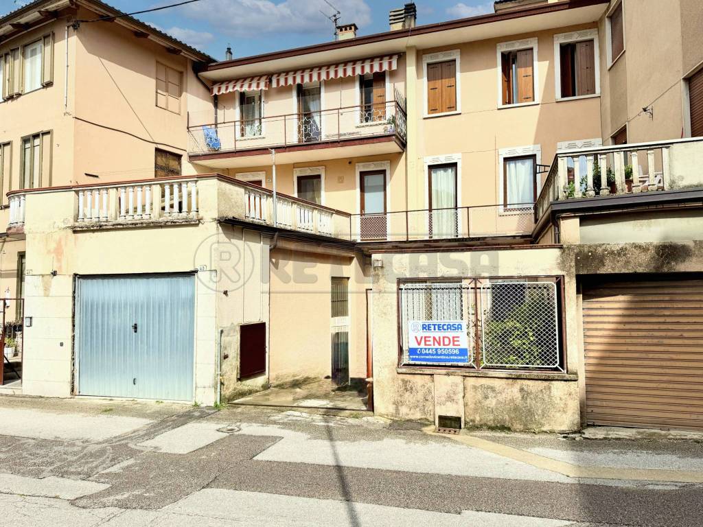 Appartamento a Valdagno in Via Santissima Trinità, 41 - Foto 2