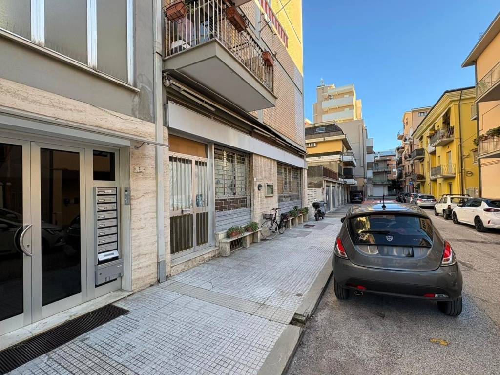 Immobile a San benedetto del tronto in Via Trentino, 5 - Foto 3