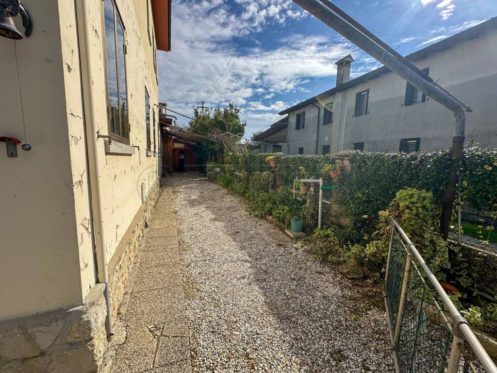 Appartamento a Santa maria la longa in VIA PALMANOVA, 19 - Foto 5
