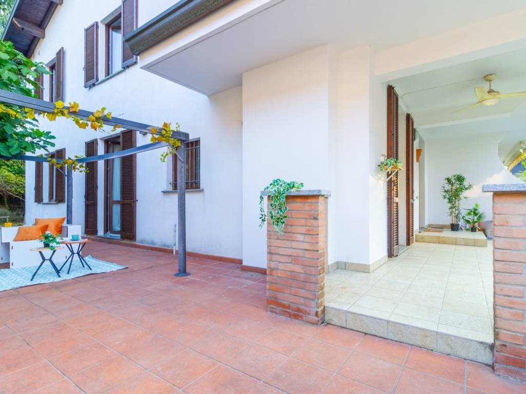 Villa a Vertemate con minoprio in Via Innocenzo Guaita, 25 - Foto 2