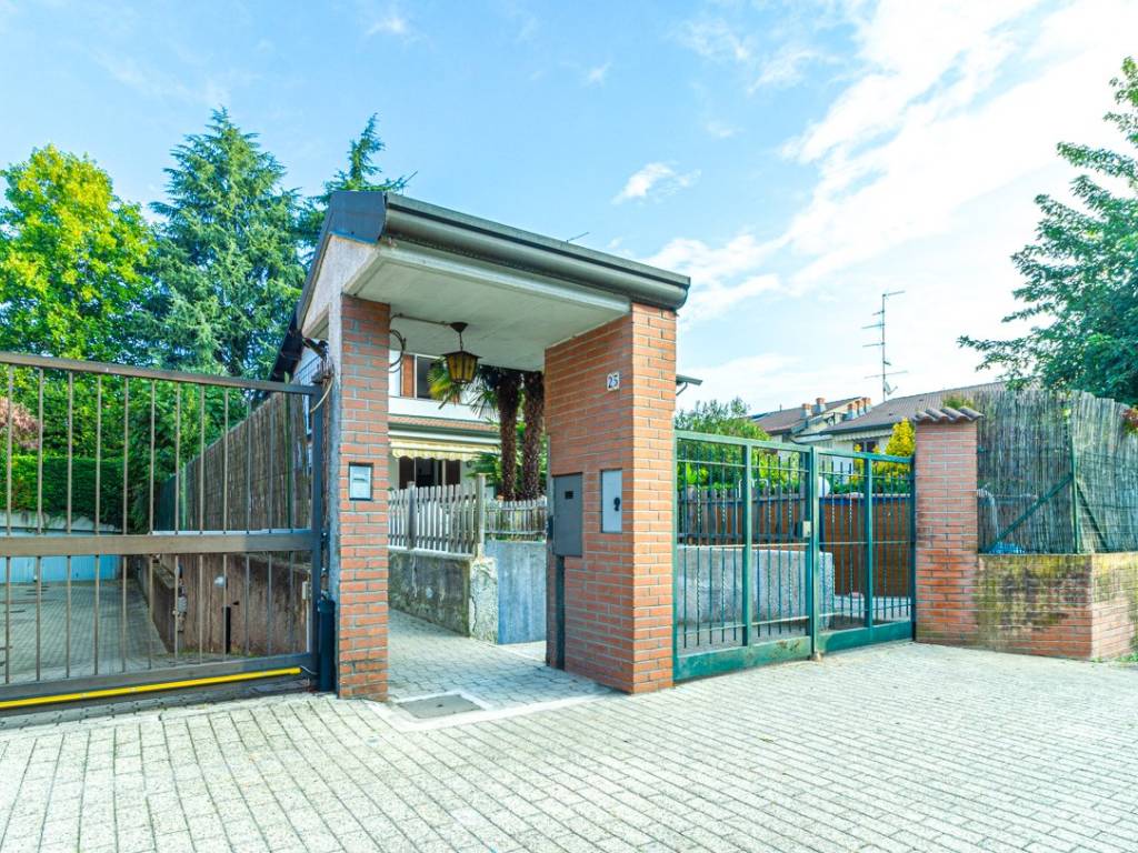 Villa a Vertemate con minoprio in Via Innocenzo Guaita, 25 - Foto 5