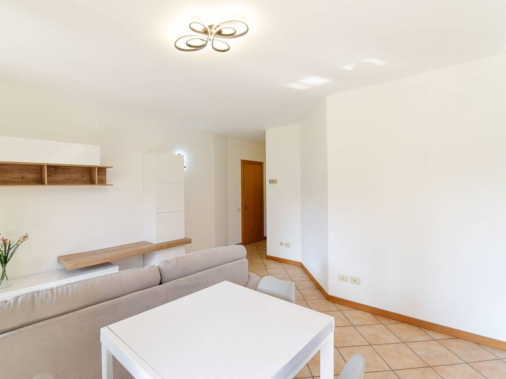 Appartamento a Cabiate in Via 4 Novembre - Foto 5