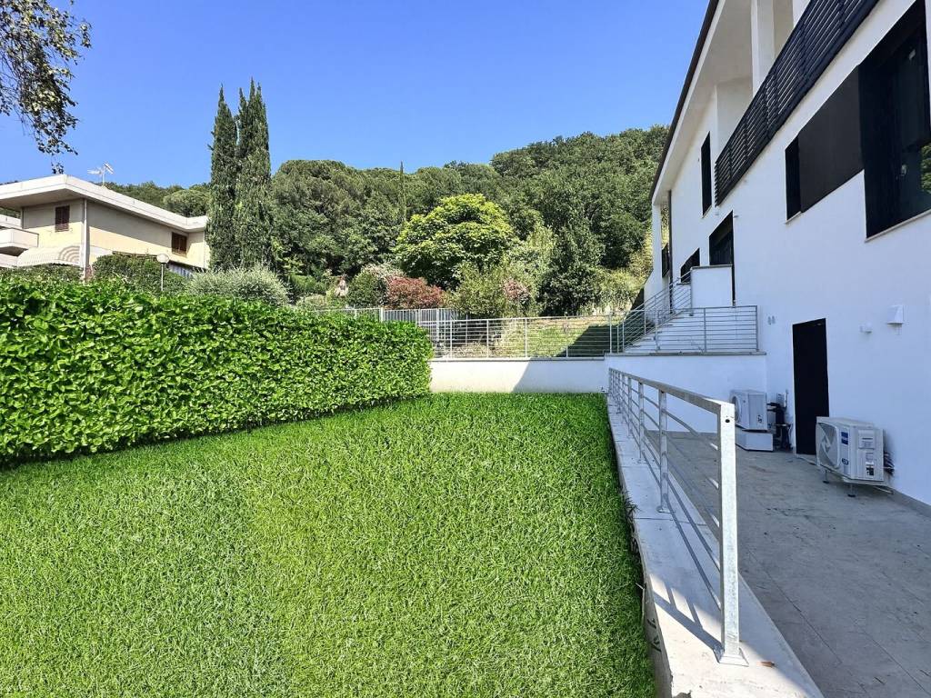 Appartamento a Bagno a ripoli in Via del Glicine - Foto 3