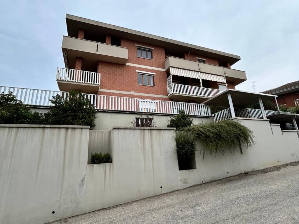 Attico / mansarda a Asti in Via Giovanni Vincenzo Auna, 8 - Foto 3