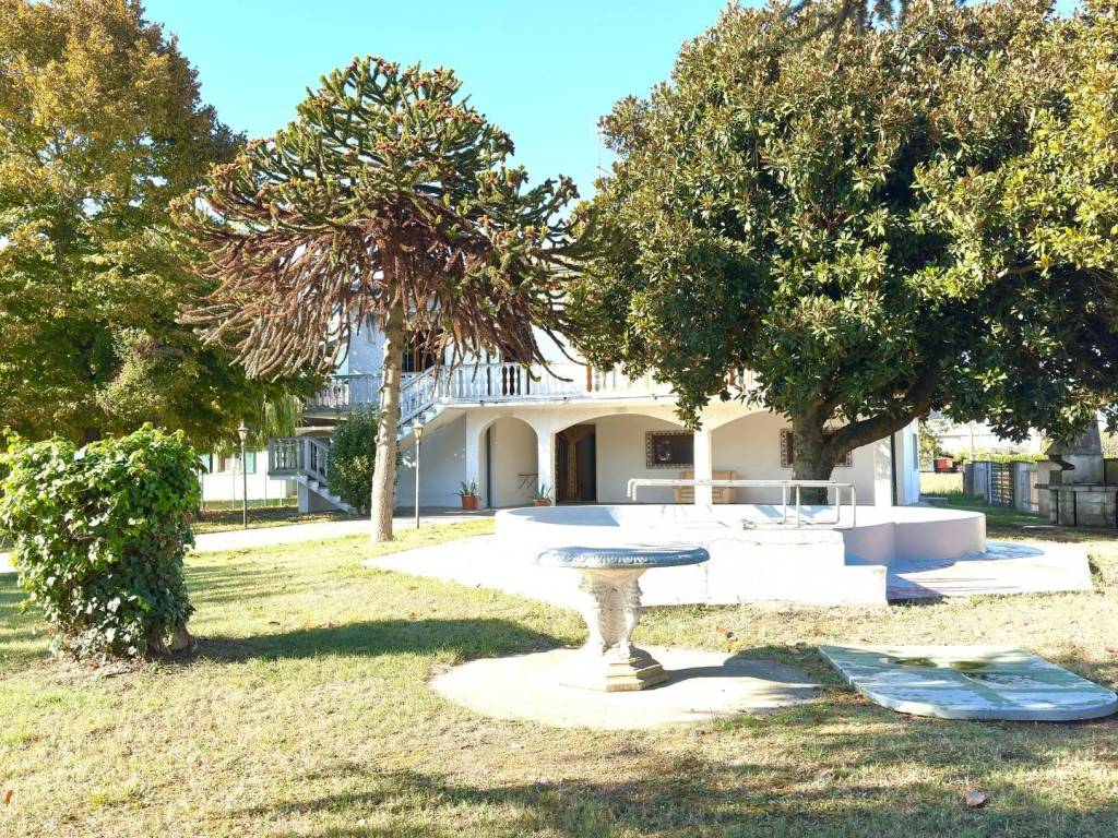 Villa a Stienta in Via Eridania, 2426 - Foto 2