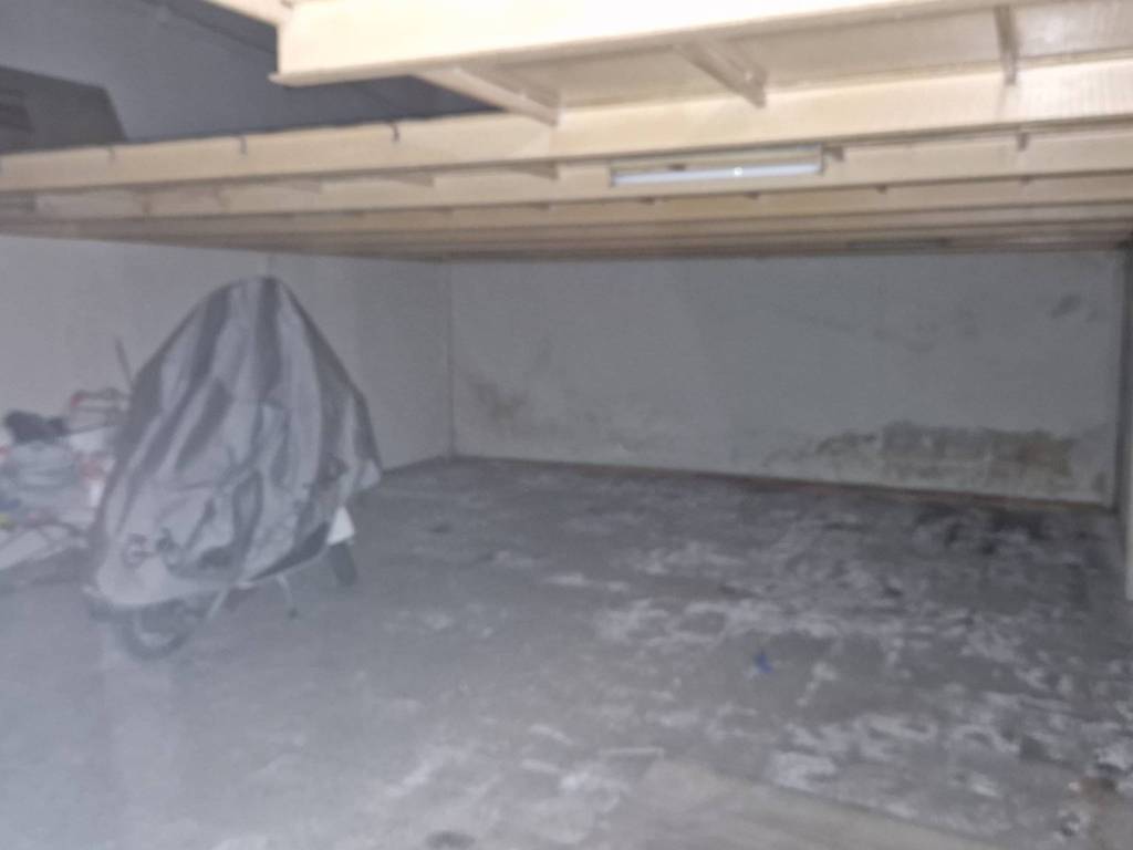Box / garage a Avellino in Via Antonio Annarumma - Foto 2