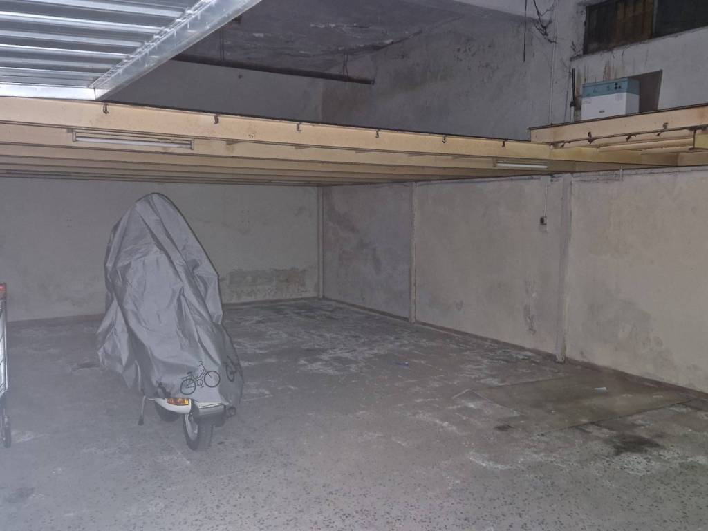 Box / garage a Avellino in Via Antonio Annarumma - Foto 3
