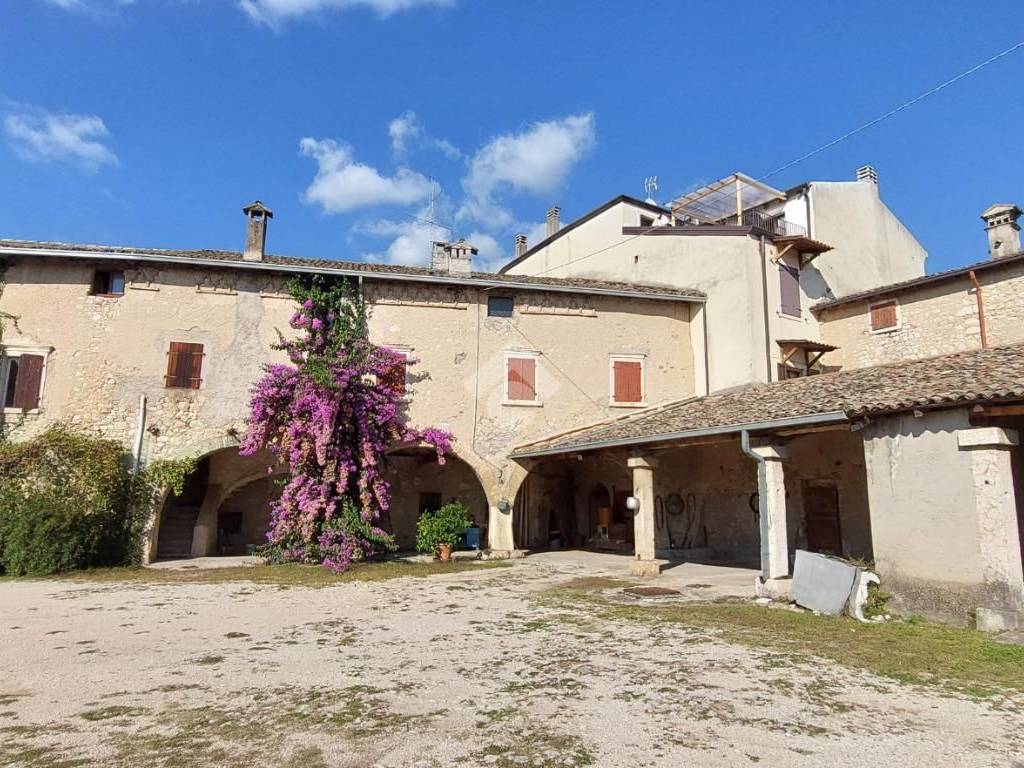 Rustico / casale a Caprino veronese in Via Boi - Foto 2