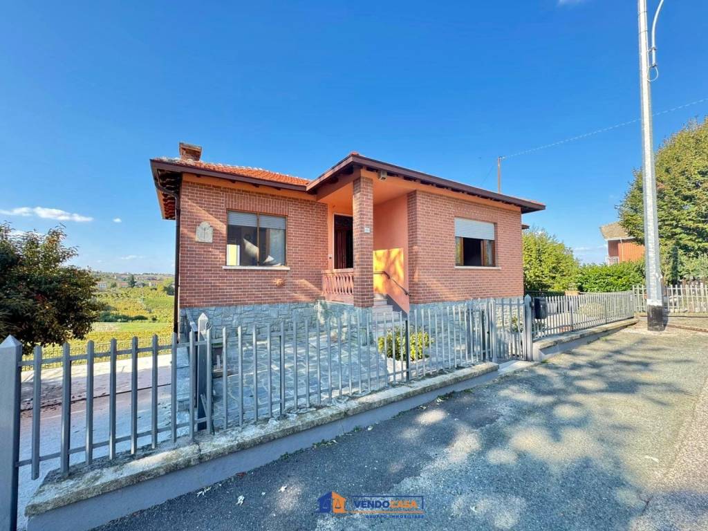 Villa a Montegrosso d'asti in Via Santo Stefano, 46 - Foto 2